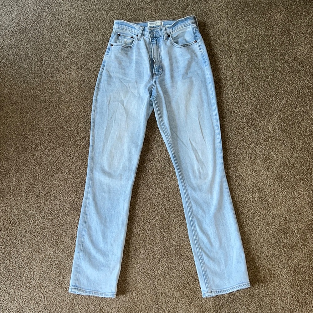 Abercrombie & Fitch Curve Love Ultra High Rise Slim Straight Jeans